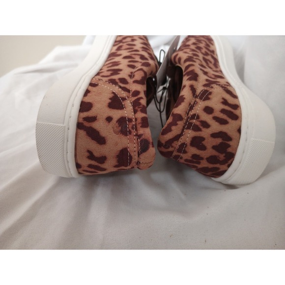 Lane Bryant Leopard Cheetah Sneakers 7.5W NWT - Picture 6 of 12
